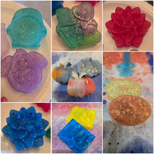 Load image into Gallery viewer, Holiday Soap Making and Sip &amp; Shop in Breinigsville
